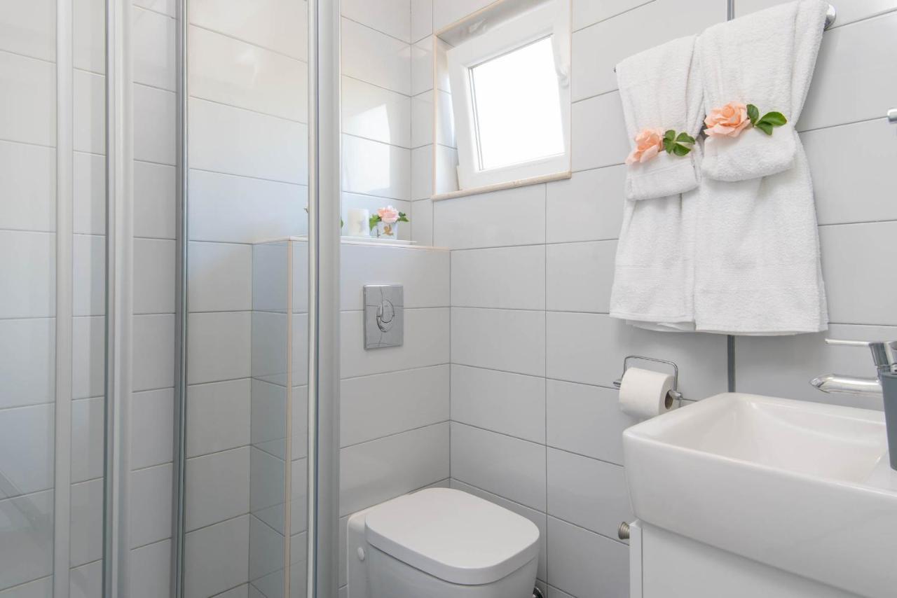 Apartments Lenka Orebić Екстериор снимка