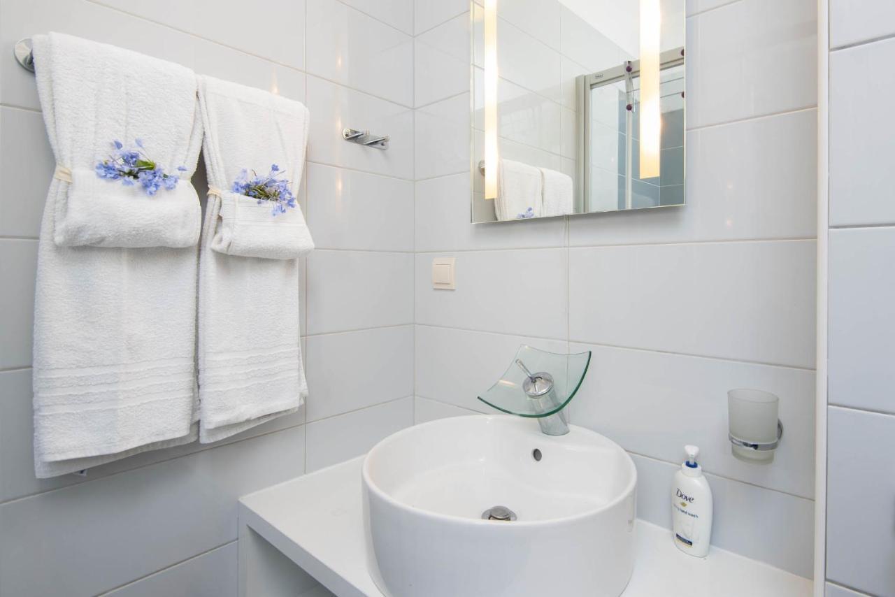 Apartments Lenka Orebić Екстериор снимка