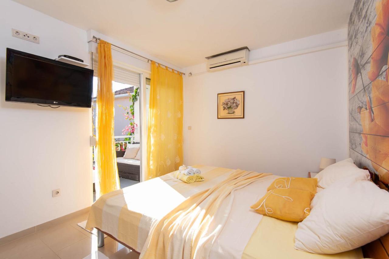 Apartments Lenka Orebić Екстериор снимка