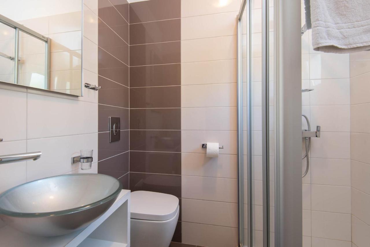 Apartments Lenka Orebić Екстериор снимка