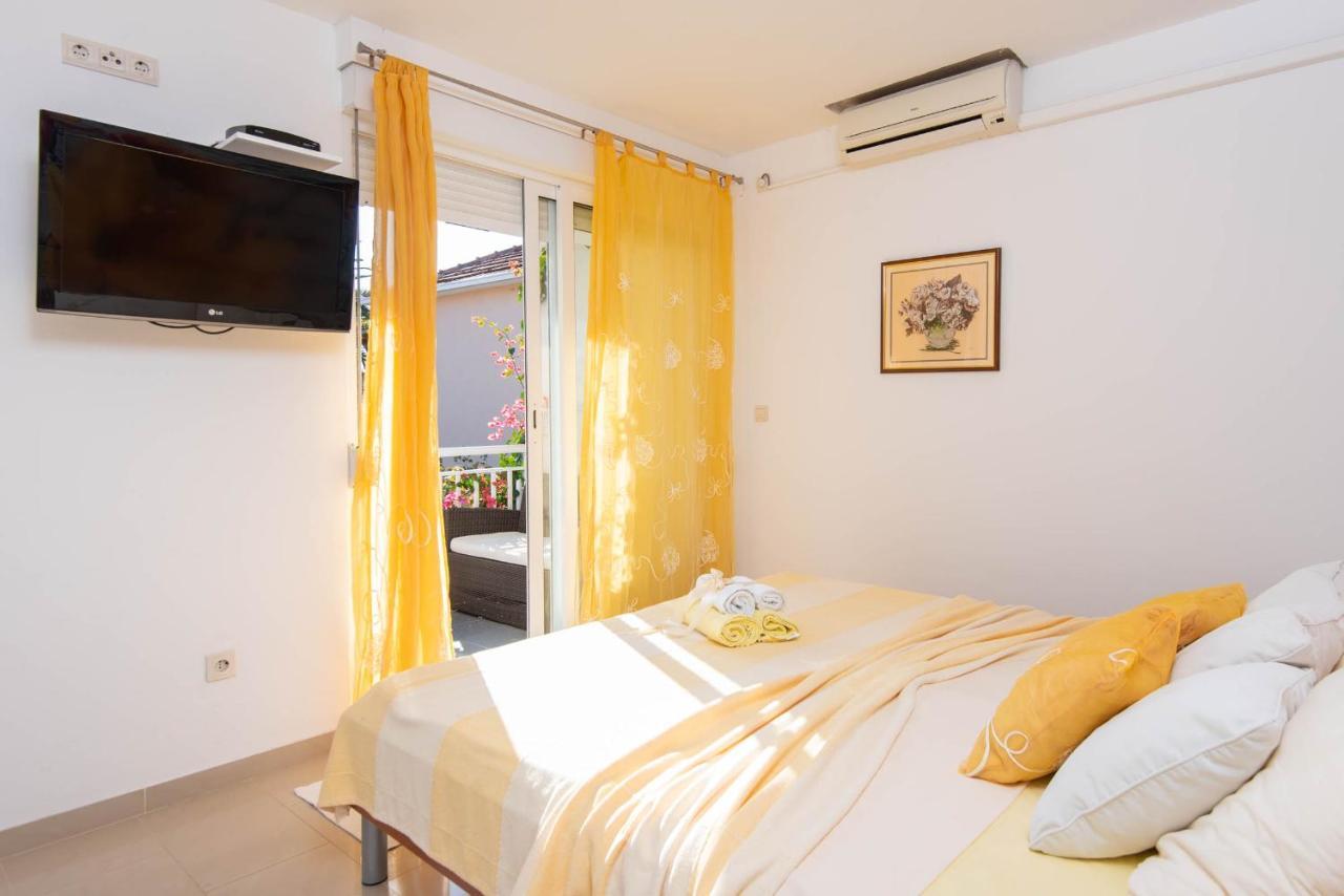 Apartments Lenka Orebić Екстериор снимка