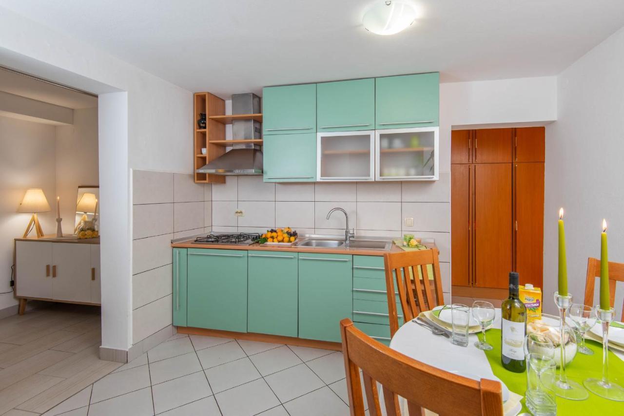 Apartments Lenka Orebić Екстериор снимка
