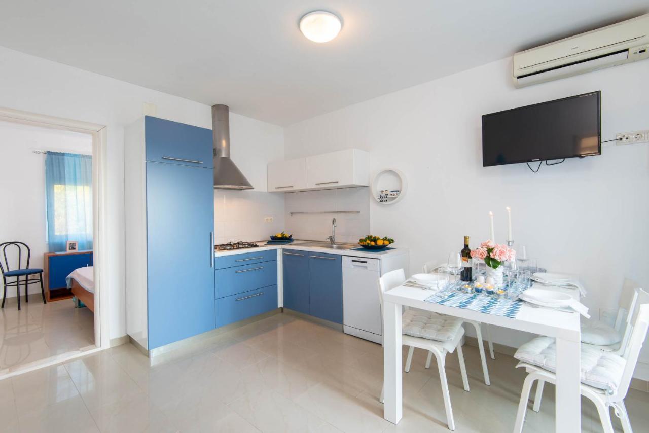 Apartments Lenka Orebić Екстериор снимка