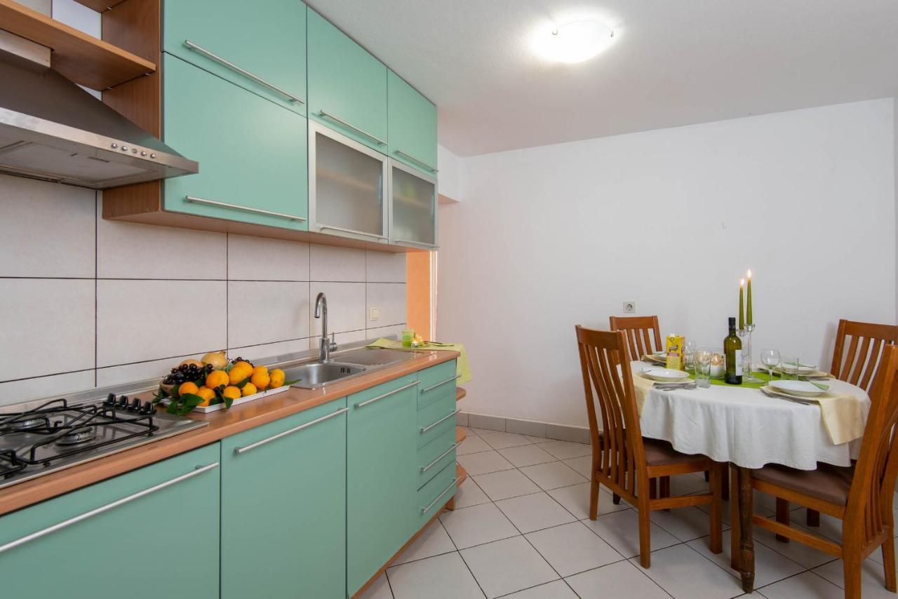 Apartments Lenka Orebić Екстериор снимка